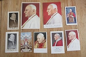 9 different holy cards, prints, etc. of Pope John XXIII = 9 cartes, images pieuses, etc. représen...