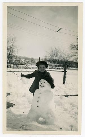 GIRL WITH SNOWMAN VINTAGE SNAPSHOT PHOTO