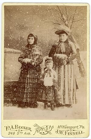 MOTHER and CHILDREN IN FAKE SNOW CABINET CARD PHOTO