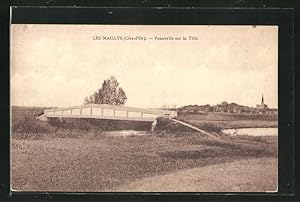 Carte postale Les Maillys, Passerelle sur la Tille