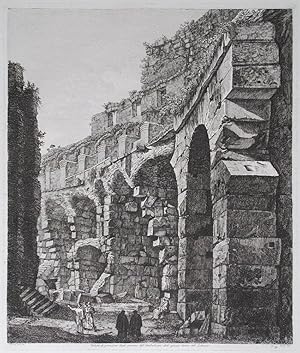 Veduta di porzione degli avanzi dell'Ambulacro del piano terra nel Colosseo.