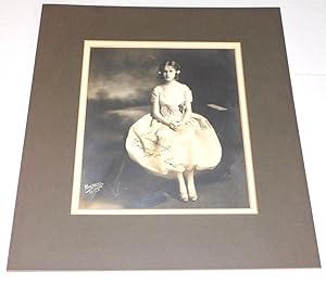 AN ORIGINAL SOFT HUED PHOTOGRAPH PORTRAIT of the beautiful young actress DOROTHY GISH by the Amer...
