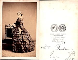 CDV Bureau, Paris, Femme nommée Madame Fontaine, circa 1868