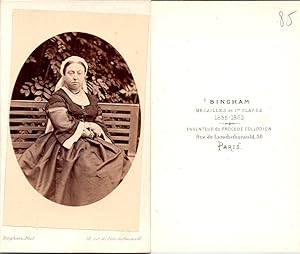 CDV Bingham, Paris, Victoria Reine du Royaume-Uni et impératrice des Indes, circa 1865