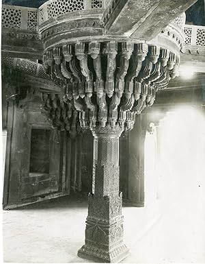 Inde, Fatehpur Sikri, Divan-i Khas ou Hall des audiences privées, pilier sculpté en bois