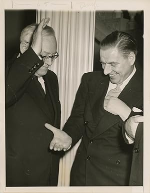 Le diplomate Andreï Vychinski et Hector McNeil à New York, 1947