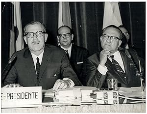 David Zamudio et Adalberto Krieger Vasena au conseil économique à Buenos Aires, 1967