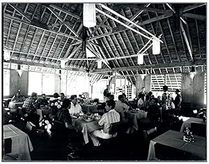 Tahiti, Dans la Salle à manger