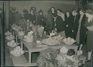 Exposition de fleurs 1949, Vintage silver print