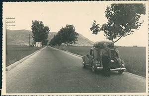 Espagne, Voiture sur une route en Espagne, ca.1952, Vintage silver print