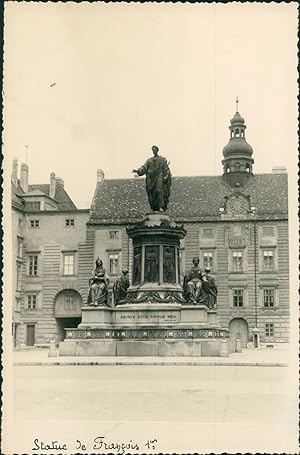 Autriche, Vienne, Statue de François Ier, 1952, Vintage silver print