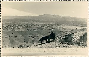 Espagne, Homme et son chien et vue de la campagne espagnole, ca.1952, Vintage silver print