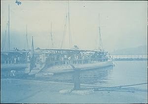 France, Traversier à quai dans un port, ca.1910, Vintage cyanotype print