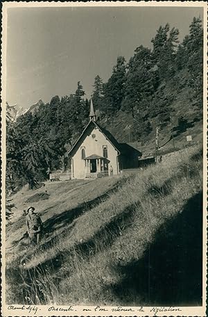 Suisse, Chapelle vallée Zermatt, 1949, Vintage silver print