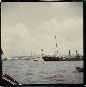 Bateaux amarrés dans un port, ca.1905, Vintage citrate print