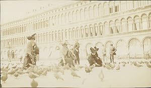 Italie, Venise, Place Saint-Marc et les pigeons, 1911, Vintage citrate print