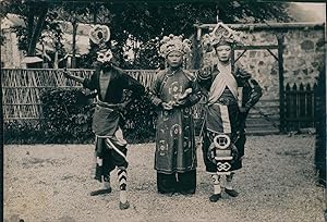 Chine, Acteurs en costumes de théâtre chinois, ca.1920, Vintage citrate print