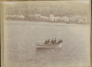 Italie, Capri, hommes et femmes dans une barque, 1898, Vintage citrate print