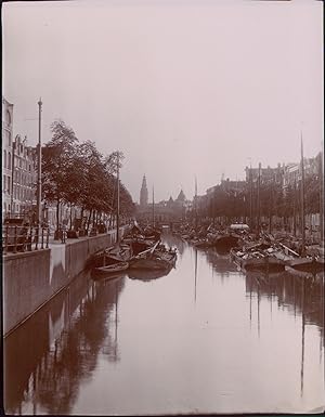 Pays Bas, Amsterdam, un port sur un canal, ca.1900, Vintage citrate print