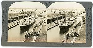 Stereo, Panama canal, Gatun locks and lake, Emergency dam in position, circa 1900