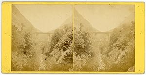 STEREO Ponts sur une gorge, torrent, montagnes à identifier, circa 1870