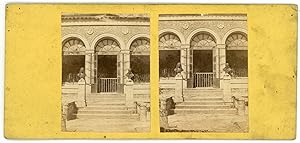 Stereo, France, à identifier, bustes devant une galerie de palais, écurie ou orangerie, circa 1870