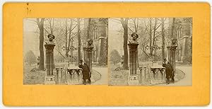 Stereo, Eglise, tombe et statues à identifier, circa 1900