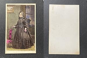 Femme âgée en noir à identifier, circa 1865, aquarellée
