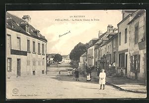 Carte postale Pré-en-Pail, La Rue du Champ de Foire