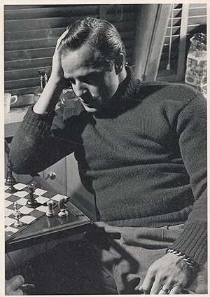 Marlon Brando Playing Chess Board Game Rare Photo Postcard