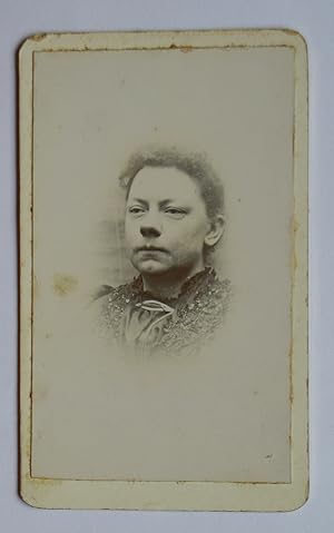 Carte De Visite Photograph: A Portrait of a Woman.