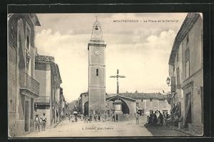 Carte postale Montpeyroux, La Place et le Calvaire
