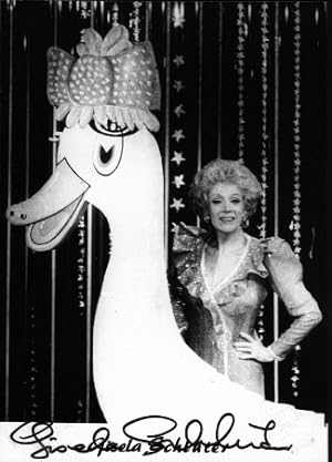 GISELA SCHLÜTER (1919-95) deutsche Kabarettistin und Schauspielerin, spielte neben Liesl Karlstad...