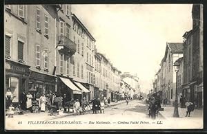 Carte postale Villefranche-sur-Saône, Rue Nationale, Cinéma Pathé Frères