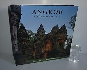 Angkor. Résidences des dieux. Éditions Olizane. Geneève. 2001.