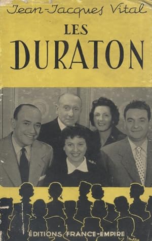 Les Duraton. Photos en noir et blanc hors texte, extraites du film.