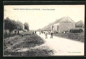 Carte postale Saint-Nicolas-les-Citeaux, Rue Principale, Strasse am Ortseingang