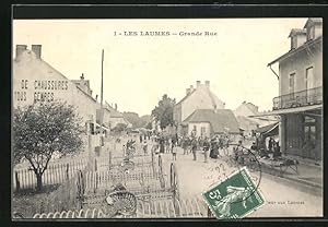 Carte postale Les Laumes, Grande Rue, Blick in die belebte Hauptstrasse