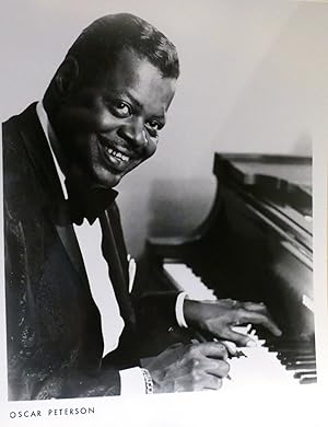 OSCAR PETERSON PHOTO 8'' x 10'' inch Photograph