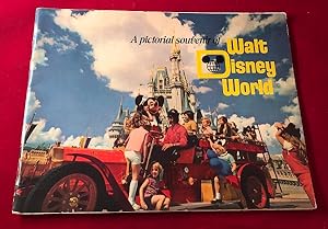 Original 1975 Walt Disney World Pictorial Souvenir
