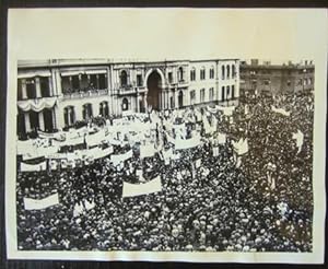 100,000 cheer as Juan Peron signs Women's Suffrage Bill