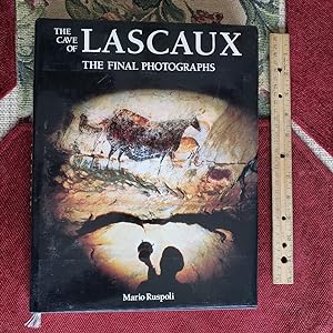 THE CAVE OF LASCAUX: The Final Photographs. Preface By Yves Coppens