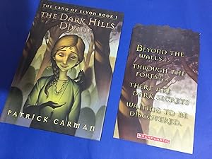 The Dark Hills Divide (US HB 1/1 Signed by the Author - Scholastic Edition - Cast of Characters P...