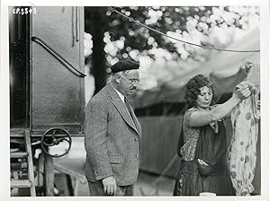 " Tournage du film CAMP-VOLANT (MARKO DER KLOWN)" Max REICHMANN dirigeant Lissy ARNA en 1931 / Ph...