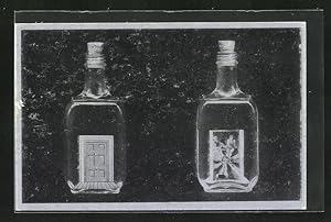 Künstler-Ansichtskarte sign. Roland Penrose: La Terre en bouteille, Serie No. 17, Kunstwerk des S...