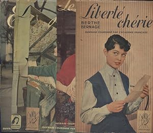 5 unes de jaquettes de livres de Berthe Bernage. Photos de Brigitte Bardot vers 1950. Vers 1950.