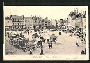 Carte postale Montargis, Place de la Republique