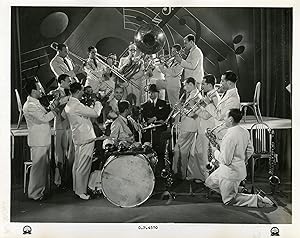 "UN PEU DE JAZZ" / Réalisé par Henry PIPERNO en 1932 / Sketch musical "LES TROIS TAMBOURS" avec R...