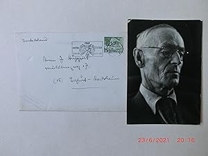 Portraitpostkarte von Martin Hesse. Rückseitig handschriftlich adressiert an Herrn Jakob Huppert,...