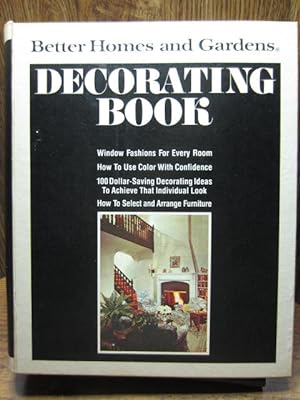 BETTER HOMES & GARDENS DECORATING BOOK (1975)